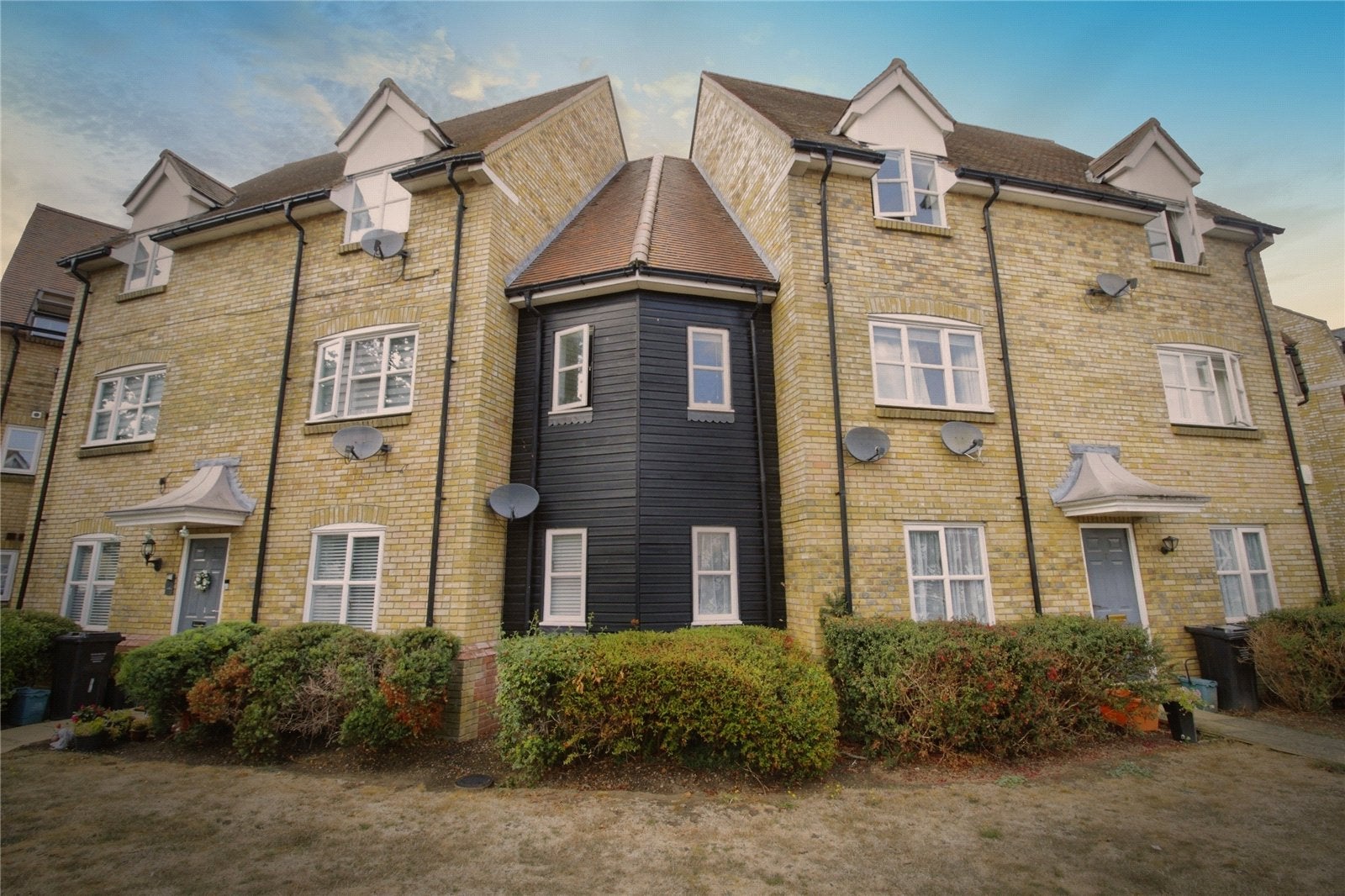 Flat Hazel Close in Basildon