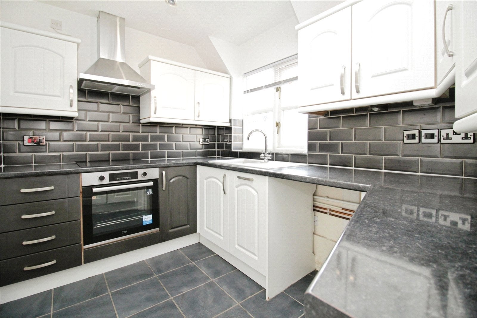 Flat Hazel Close in Basildon