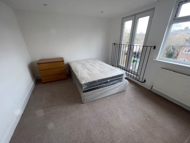 Room Nello James Gardens in Greater London