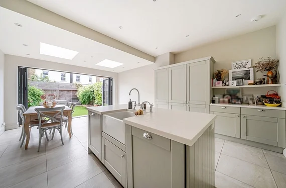 Flat Freshford Street in Greater London
