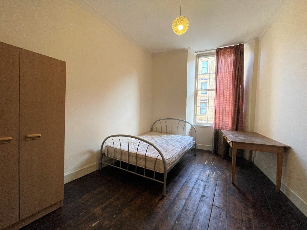 Flat Sauchiehall Street in Glasgow