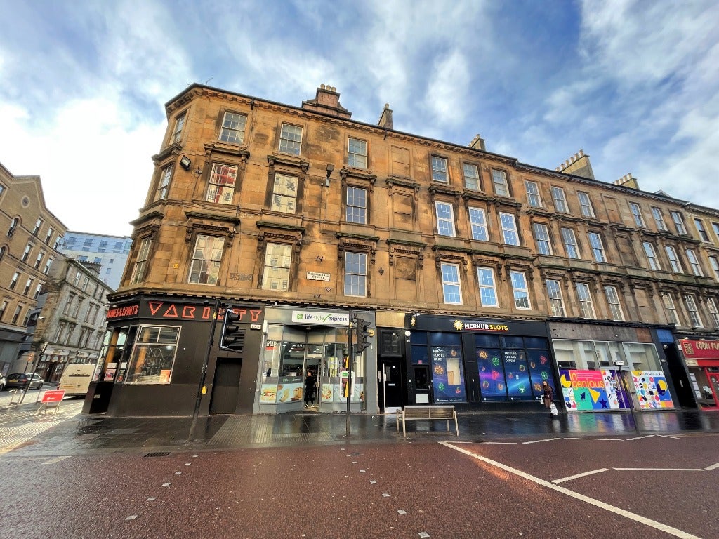 Flat Sauchiehall Street in Glasgow