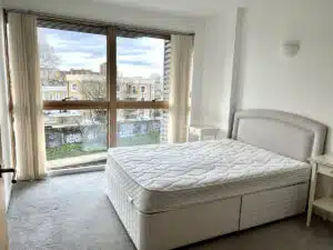 Flat Poole Street in Greater London