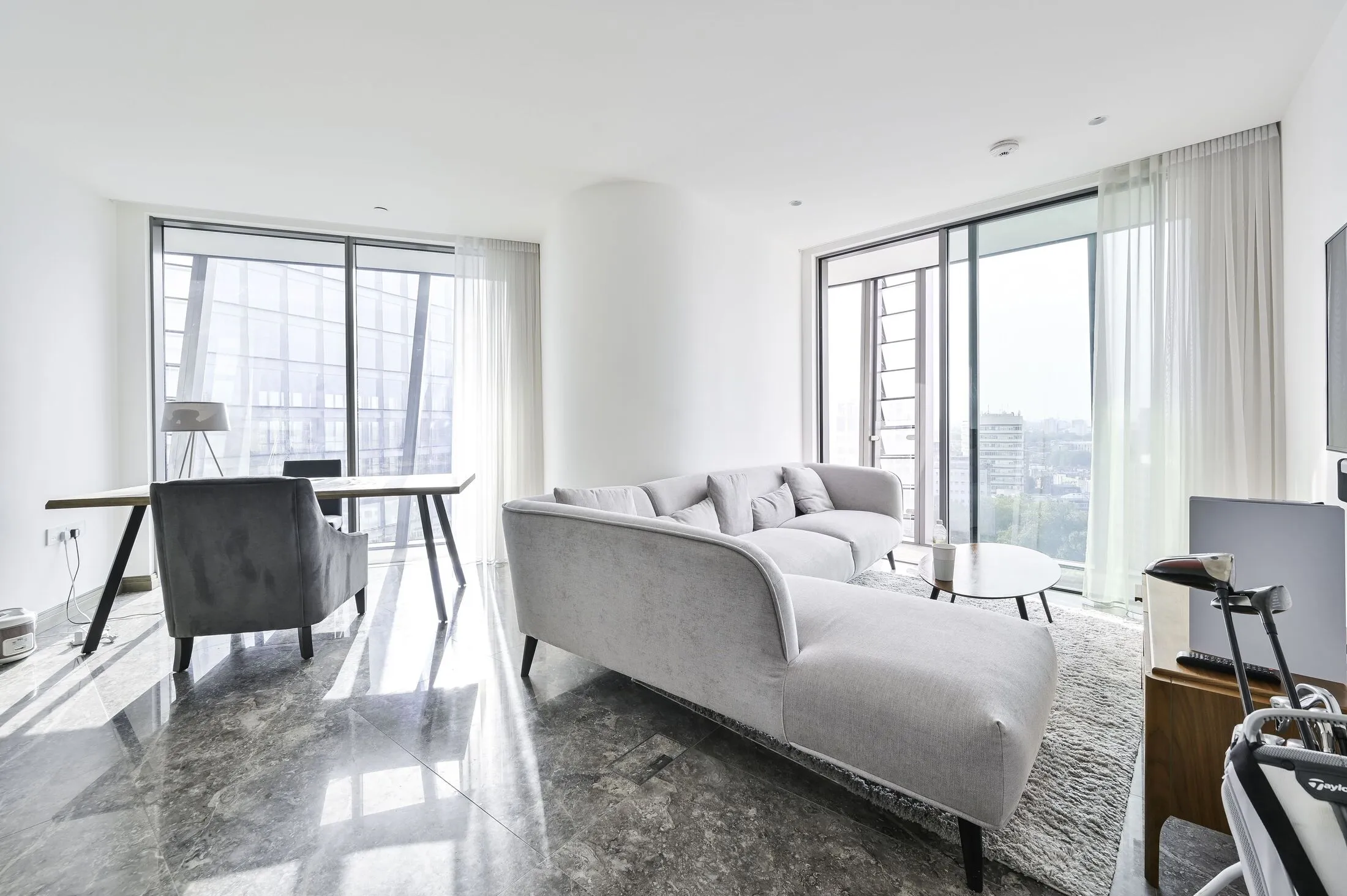 Flat Blackfriars Road in Greater London