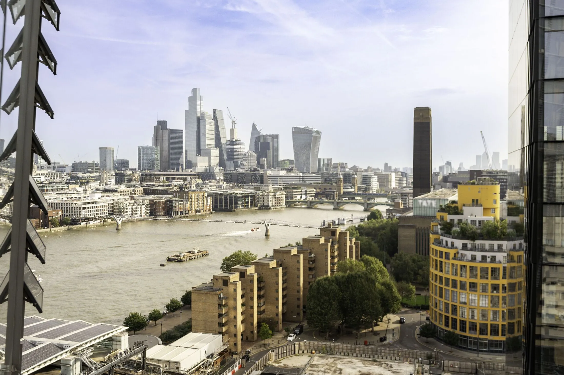 Flat Blackfriars Road in Greater London
