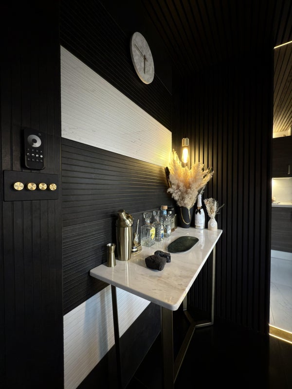 Room Blossom Way in Salford