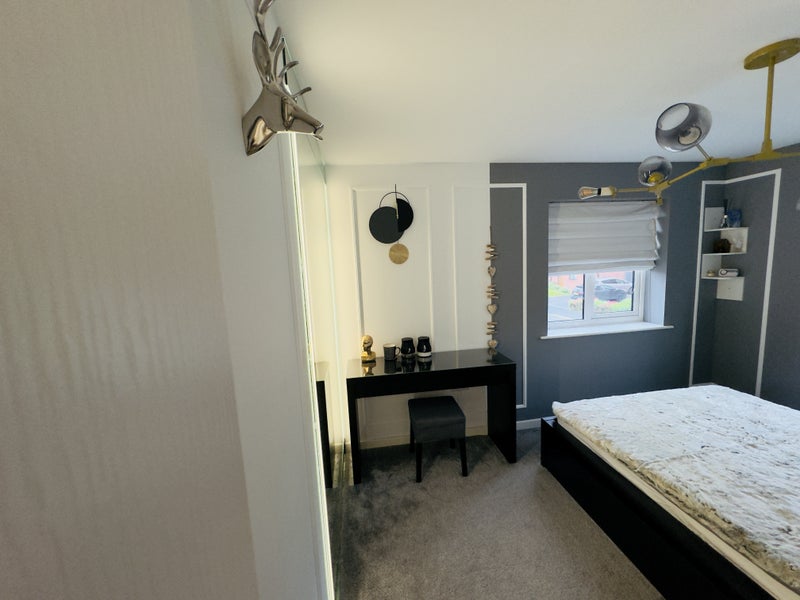 Room Blossom Way in Salford