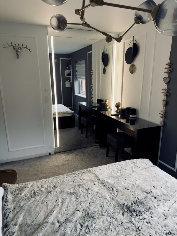 Room Blossom Way in Salford