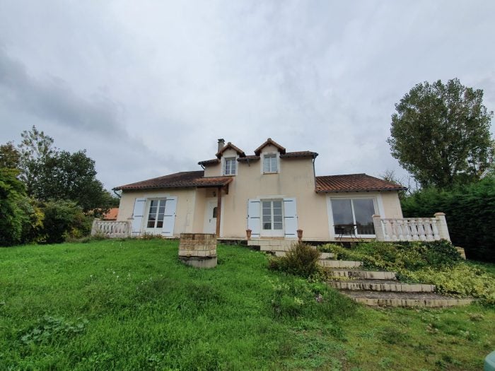 House Route de Chauvigny in La Puye