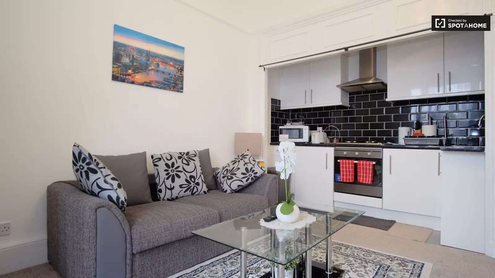Flat Churchill Gardens Road in City of Westminster