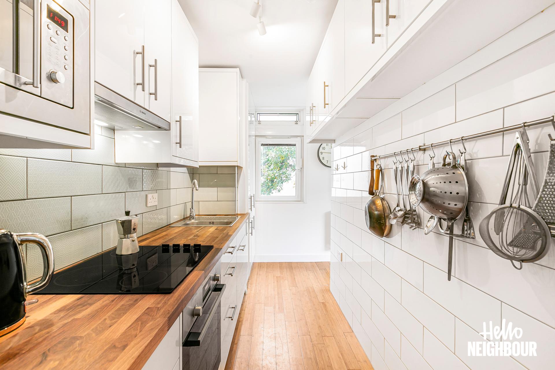 Flat Victoria Rise in Greater London