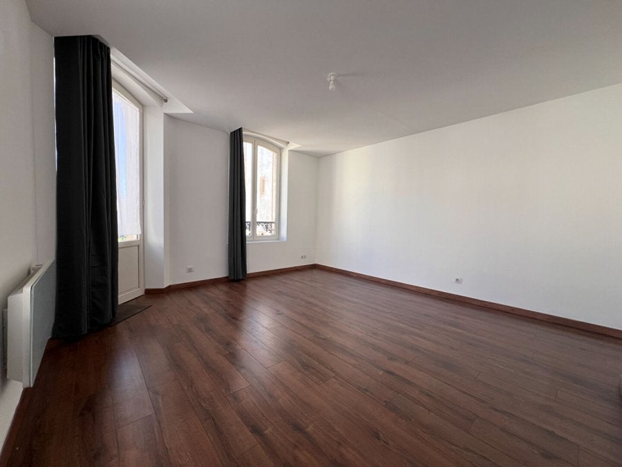 Flat Square Robert Schuman in Thionville