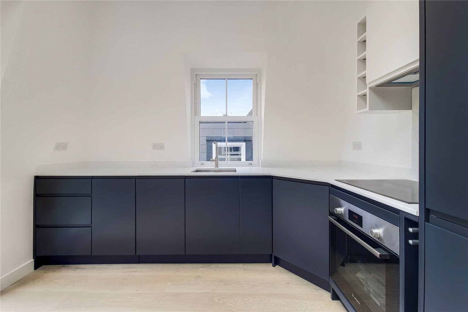 Flat Denton Street in Greater London