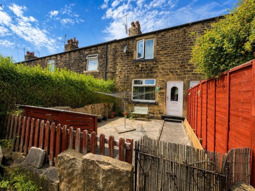 House Compeigne Avenue in Bradford