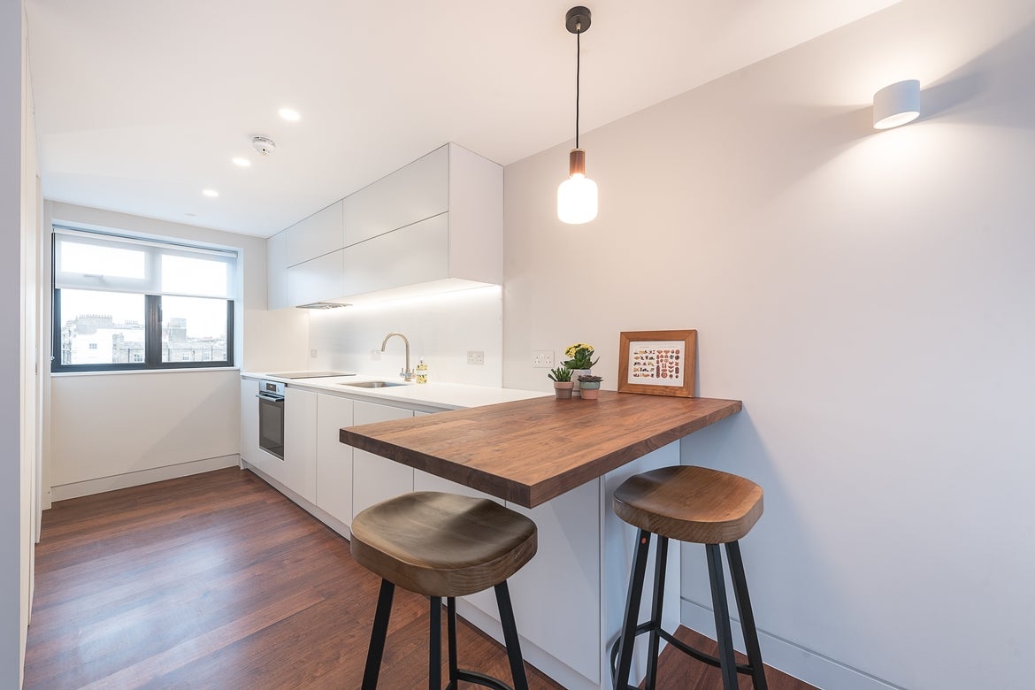 Flat Upper Berkeley Street in City of Westminster