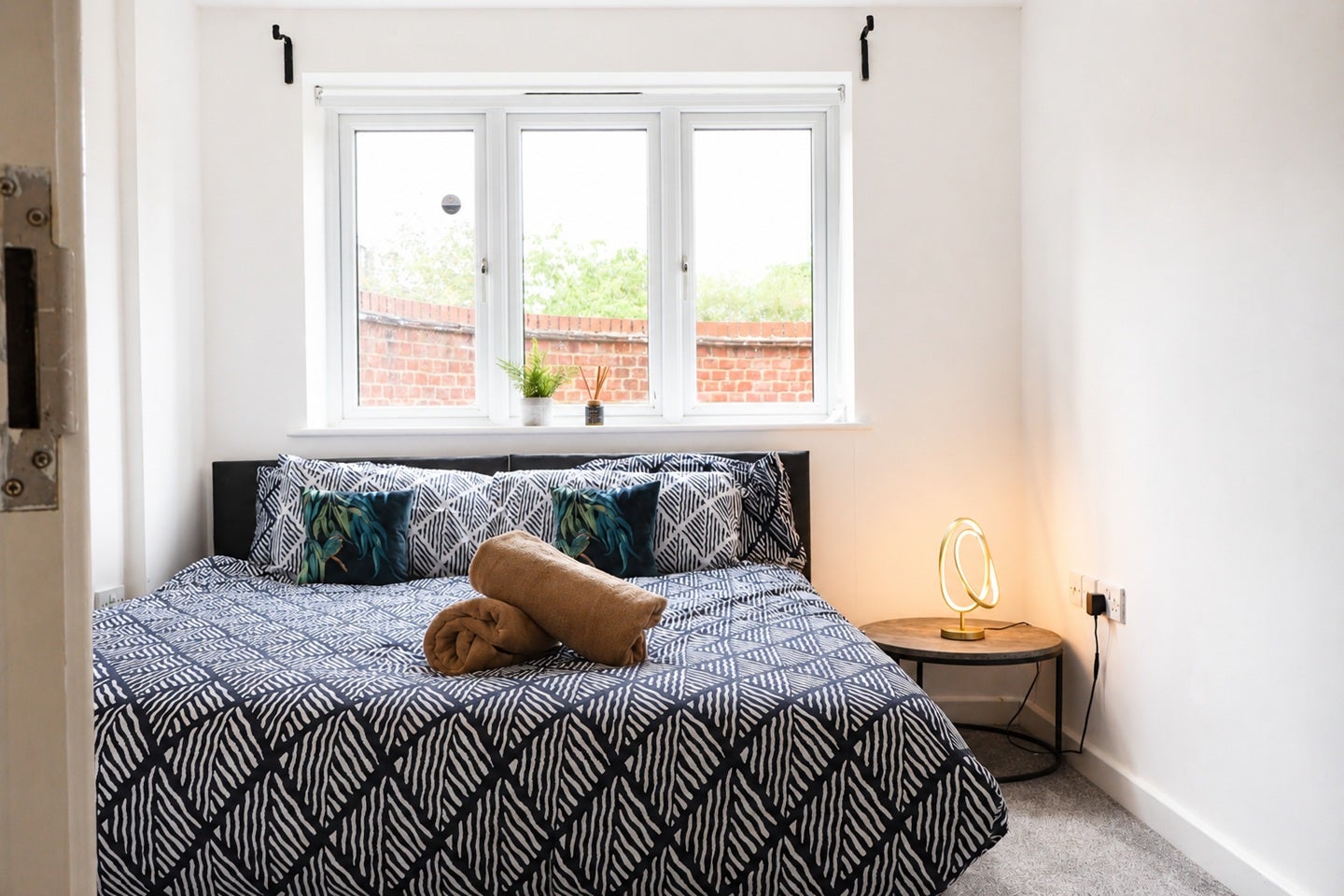 Flat Hatfield Road in St Albans