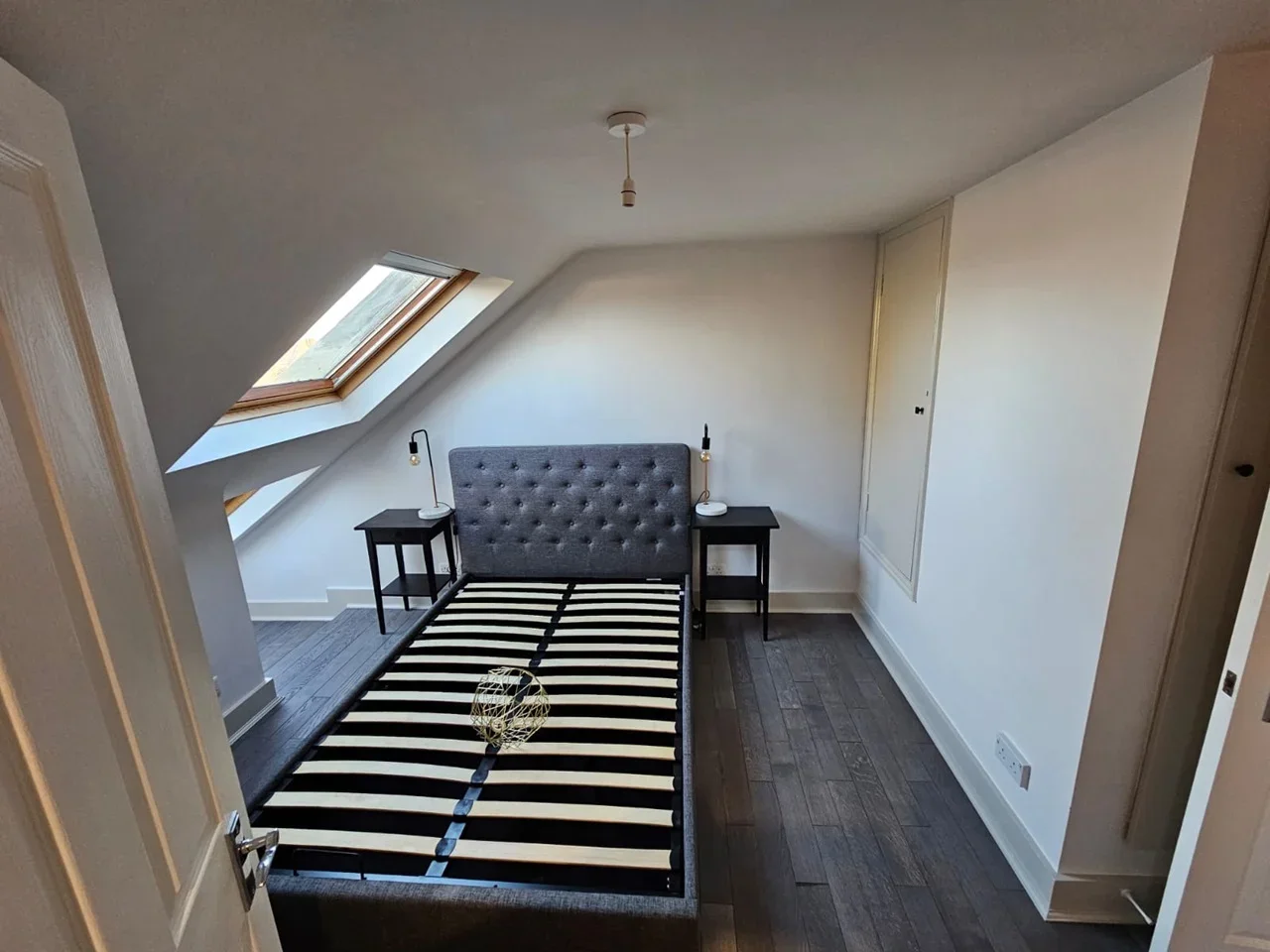 Flat Grayham Road in Greater London