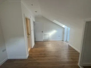 Flat Kingsley Road in Greater London