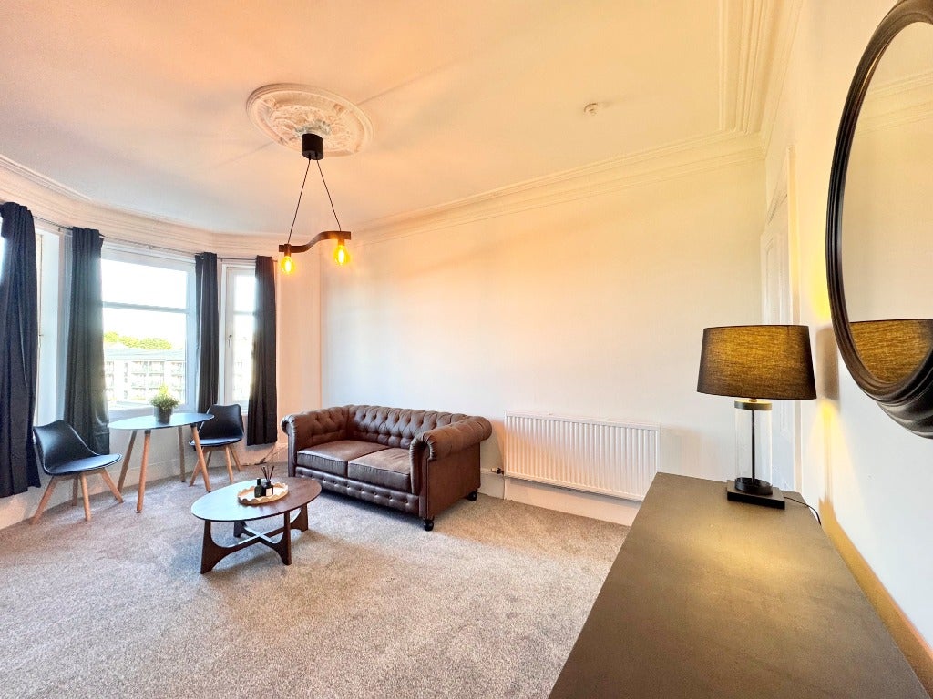 Flat Walker Street in Paisley