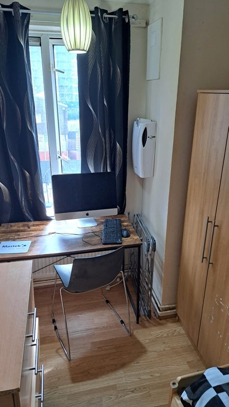 Room Victoria Dock Road in Greater London