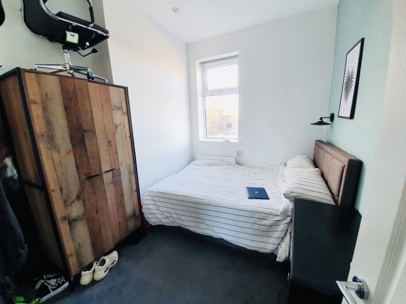 Room Clifton Road in Salford