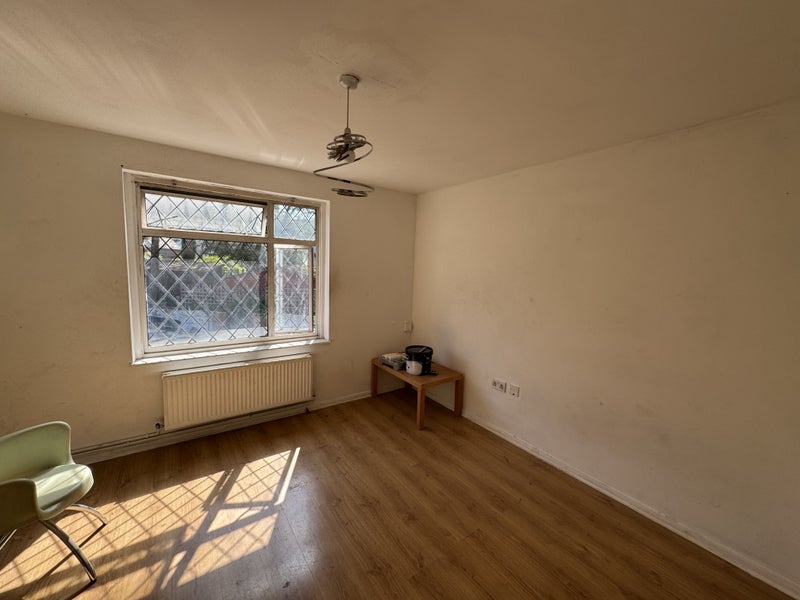 Room Buckingham Close in Greater London