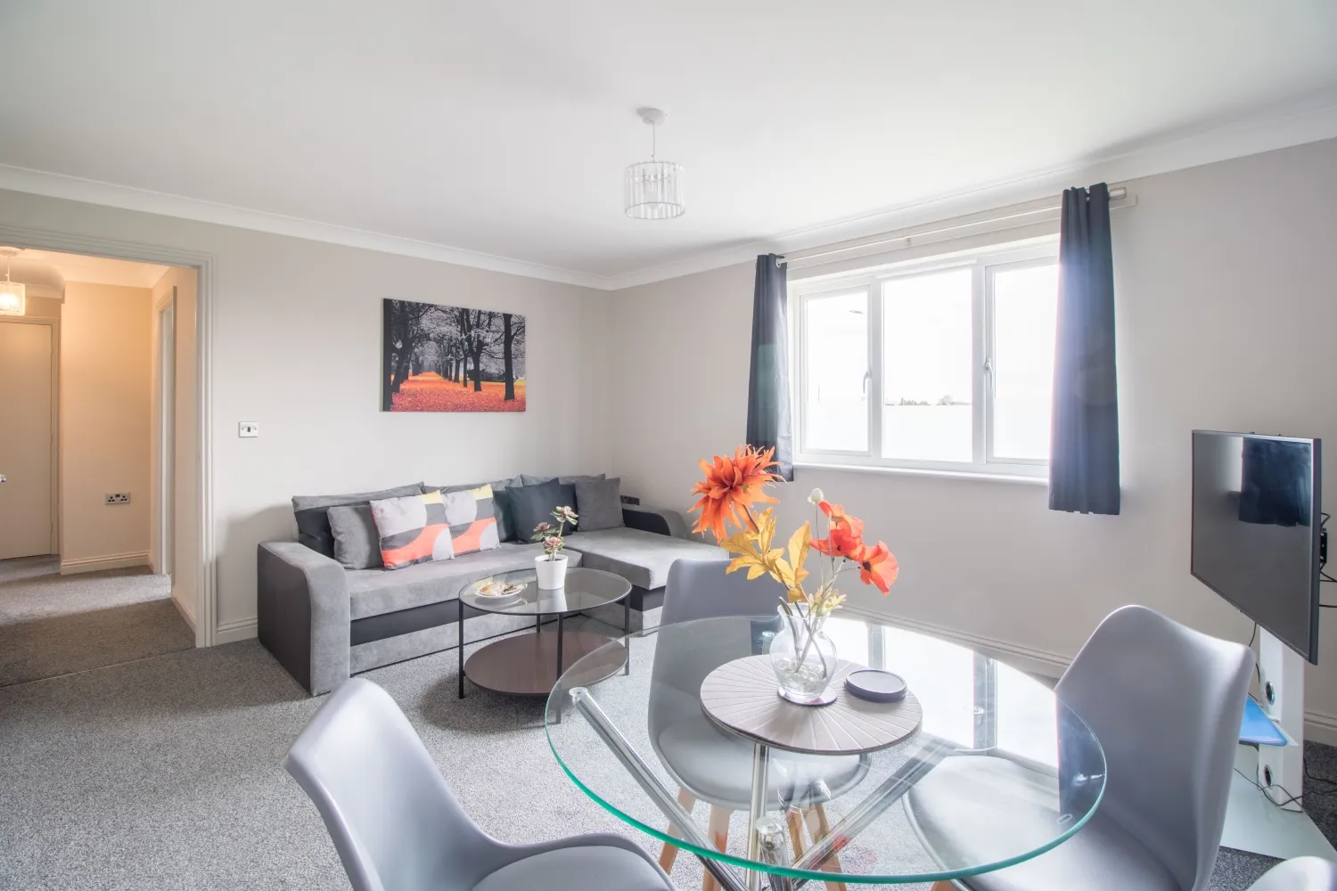 Flat Peterhouse Close in Peterborough