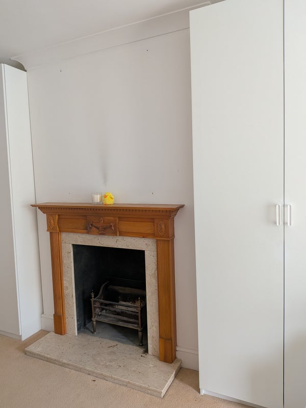 Room Western Avenue in Greater London