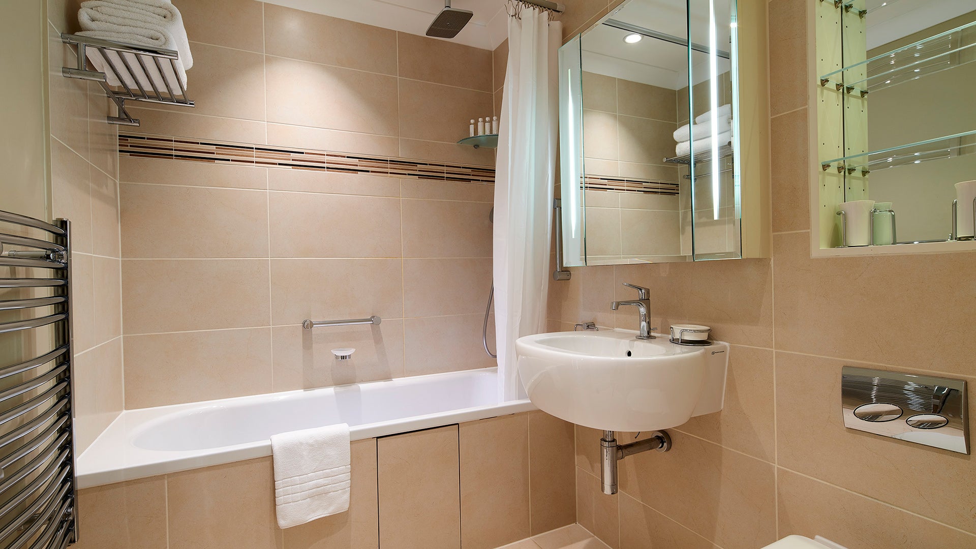 Flat Watling Street in City of London