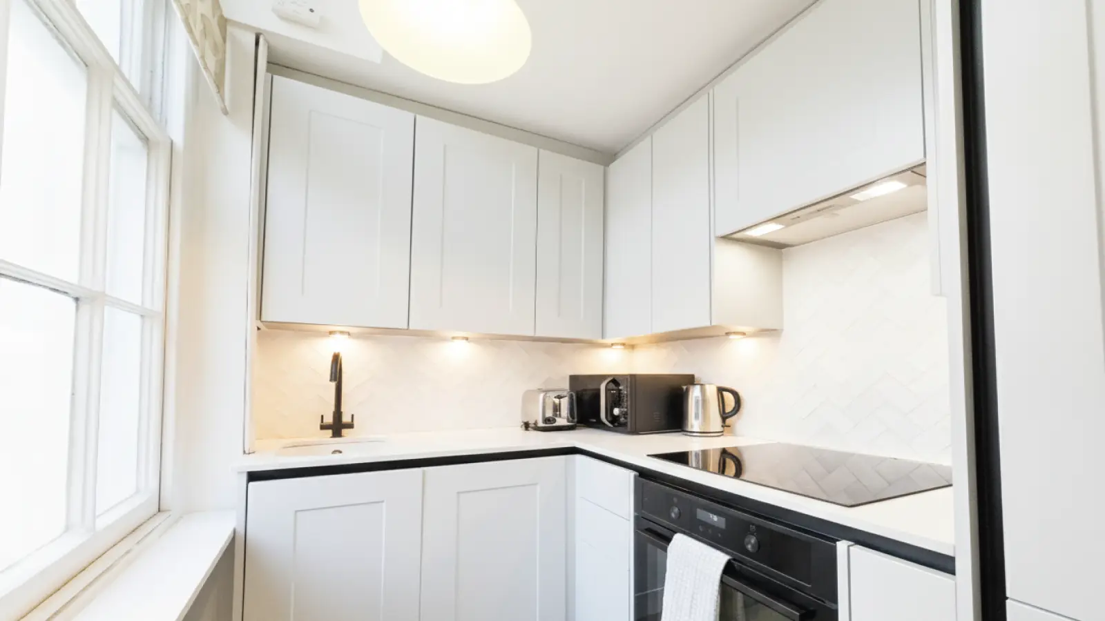 Flat Addison Avenue in Greater London