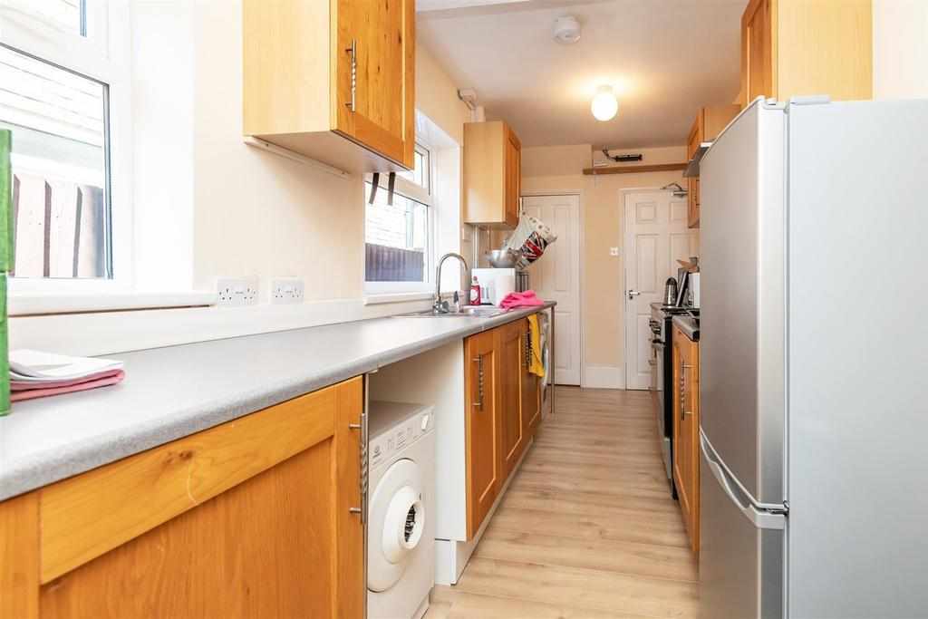 Flat Wellman Croft in Birmingham