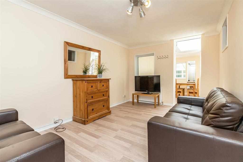 Flat Wellman Croft in Birmingham