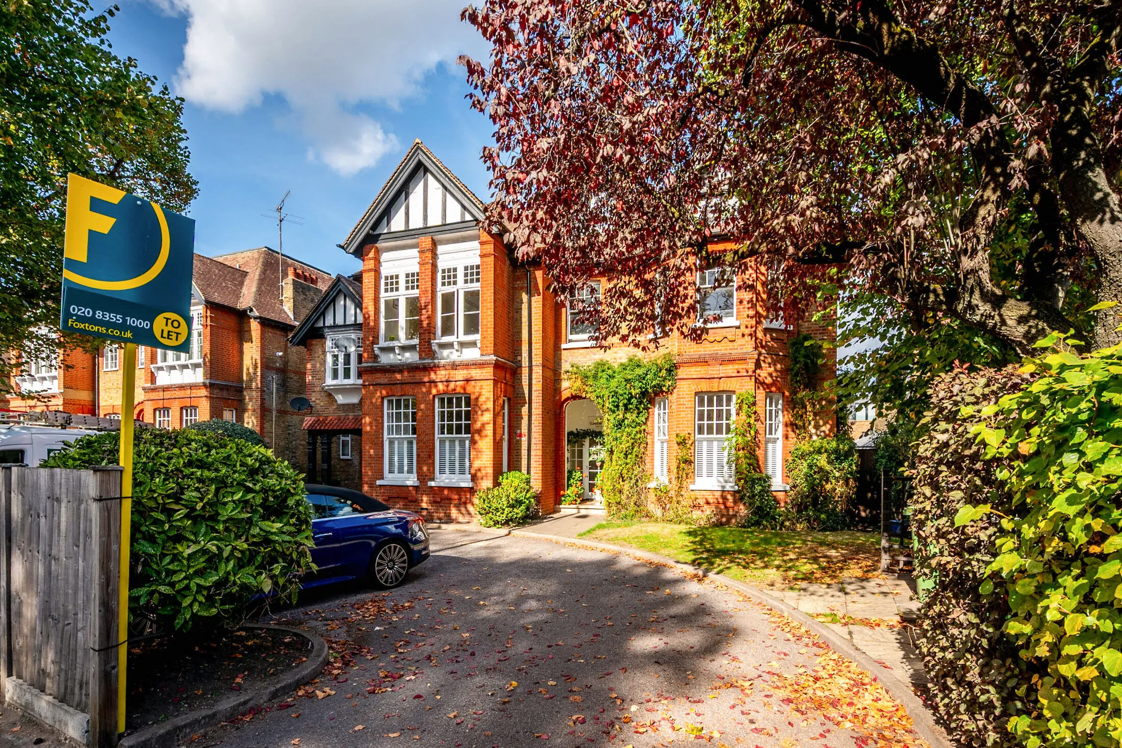 Flat Upper Richmond Road in Greater London