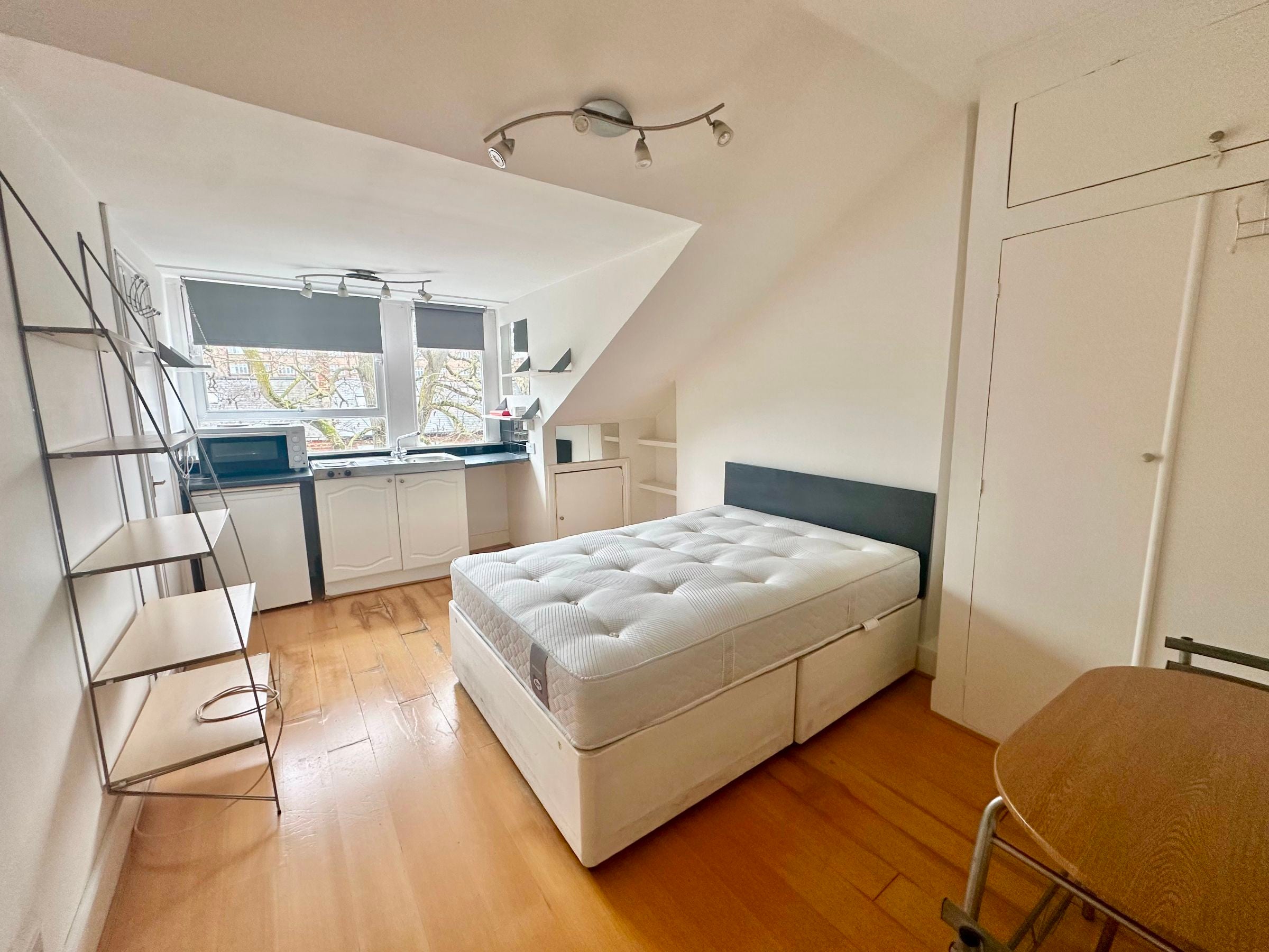 Flat Hamilton Gardens in City of Westminster