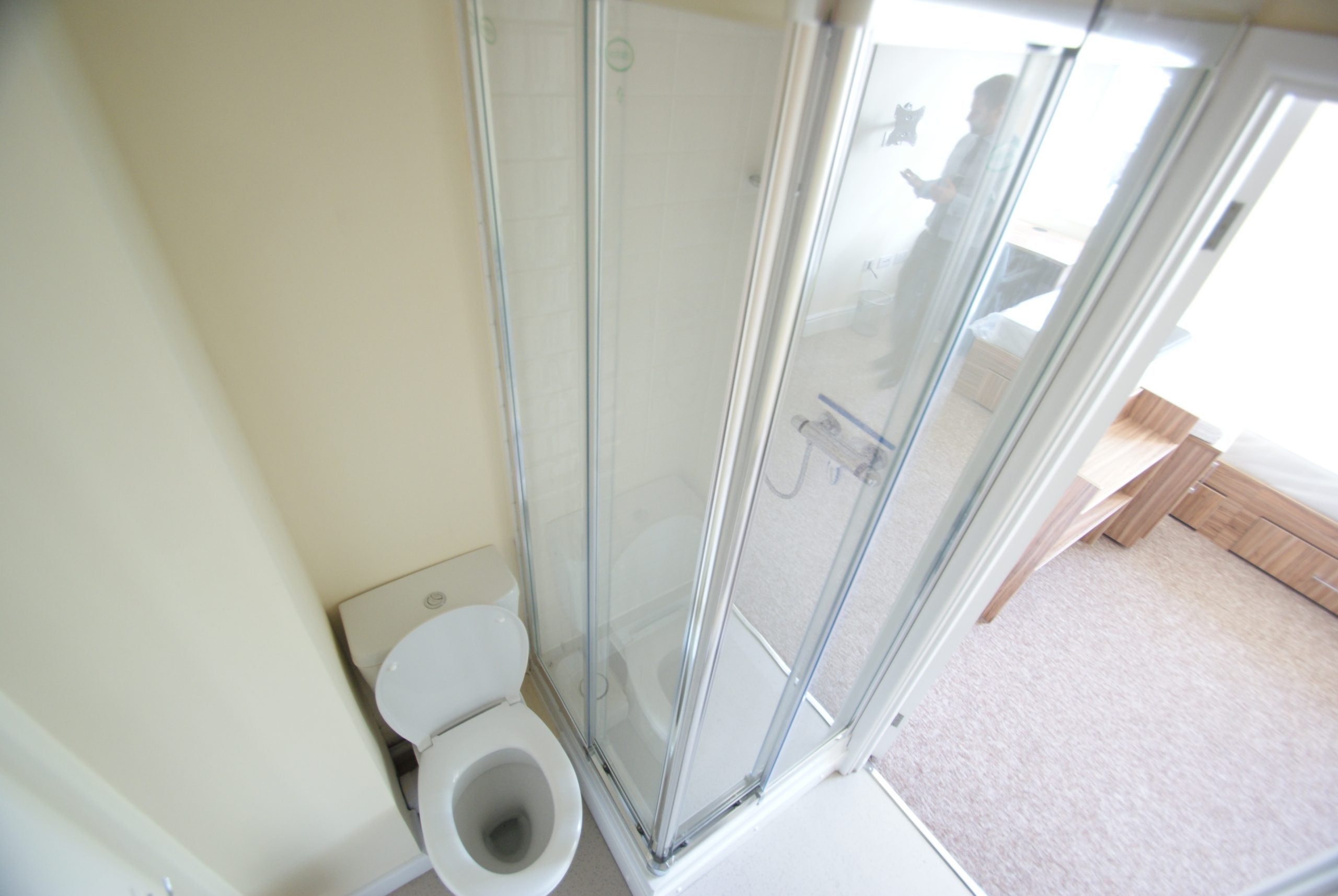 Room Elmdale Road in Bristol