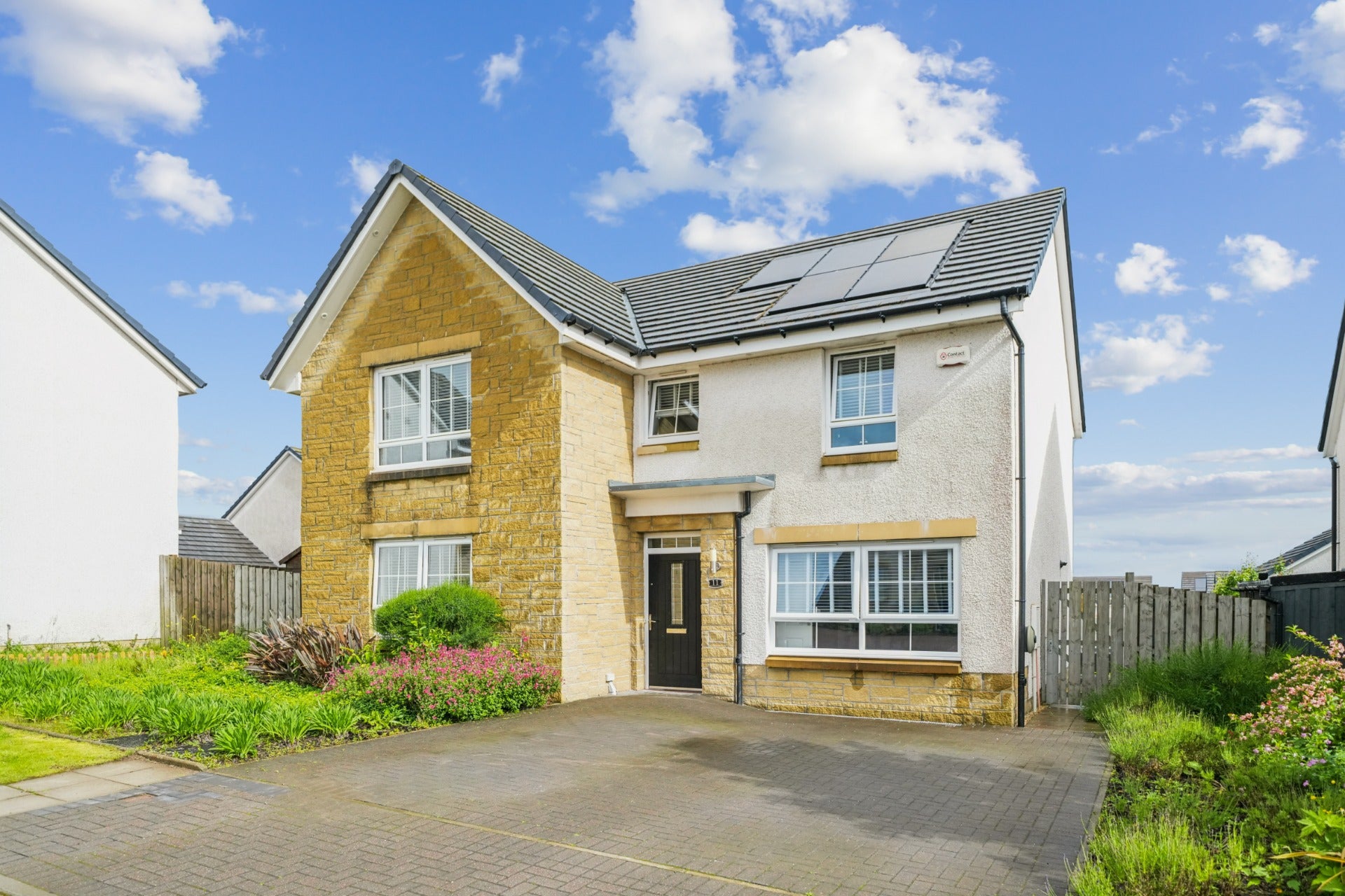 House Malletsheugh Wynd in Newton Mearns