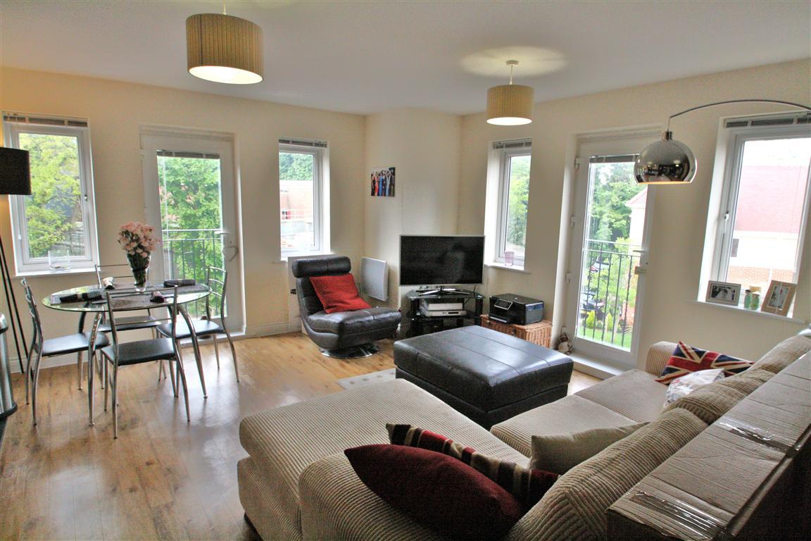 Flat Addison Road in Tunbridge Wells