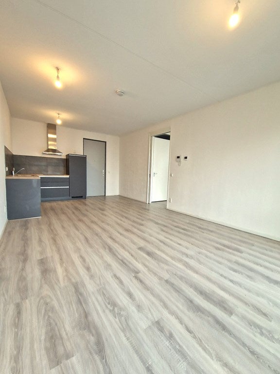 Appartement te huur: Laakweg 28K, 'S-Gravenhage