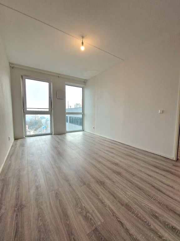 Appartement te huur: Laakweg 28K, 'S-Gravenhage