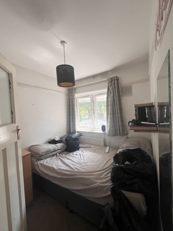 Room Park Drive in Greater London