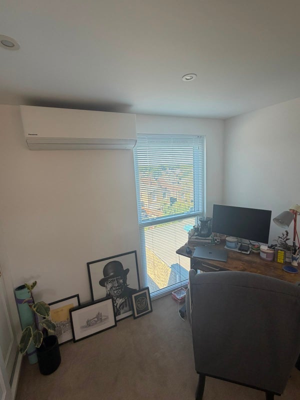 Room Allison Road in Greater London