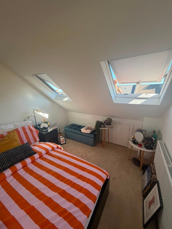 Room Allison Road in Greater London
