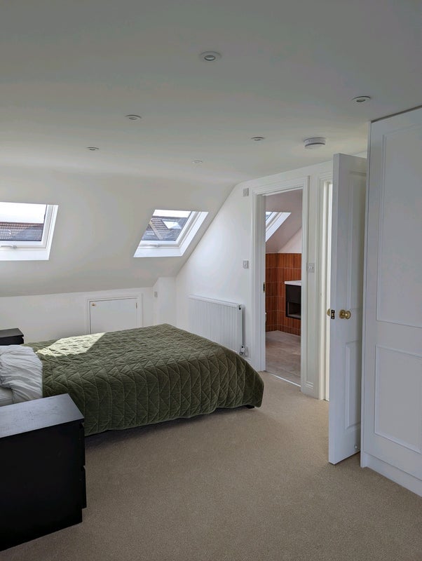 Room Allison Road in Greater London