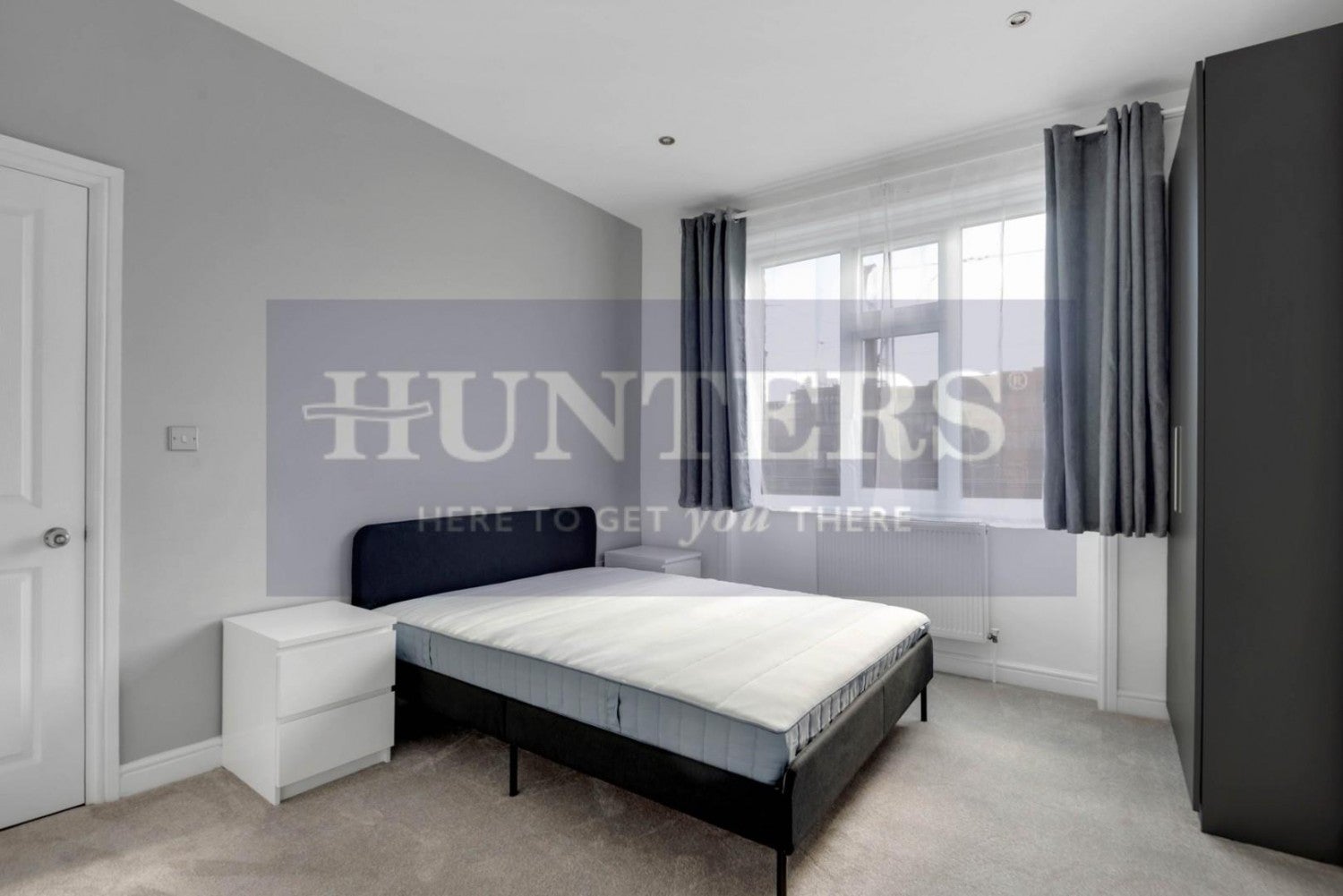 Flat Sumatra Road in Greater London