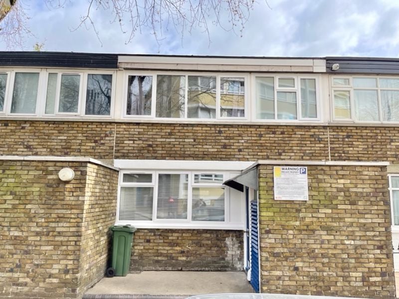 House Ebbisham Drive in Greater London