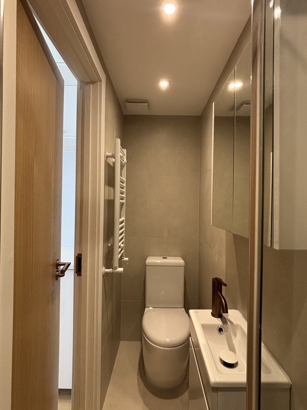Room Grand Drive in Greater London
