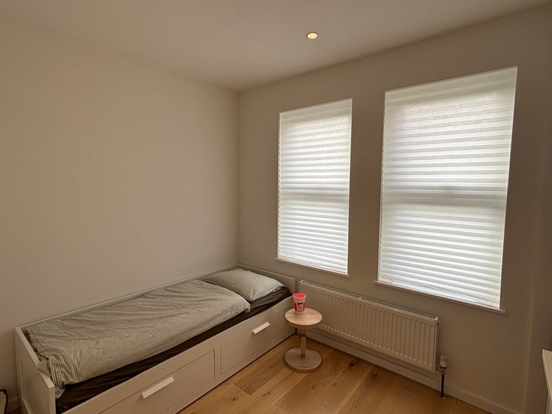 Room Grand Drive in Greater London