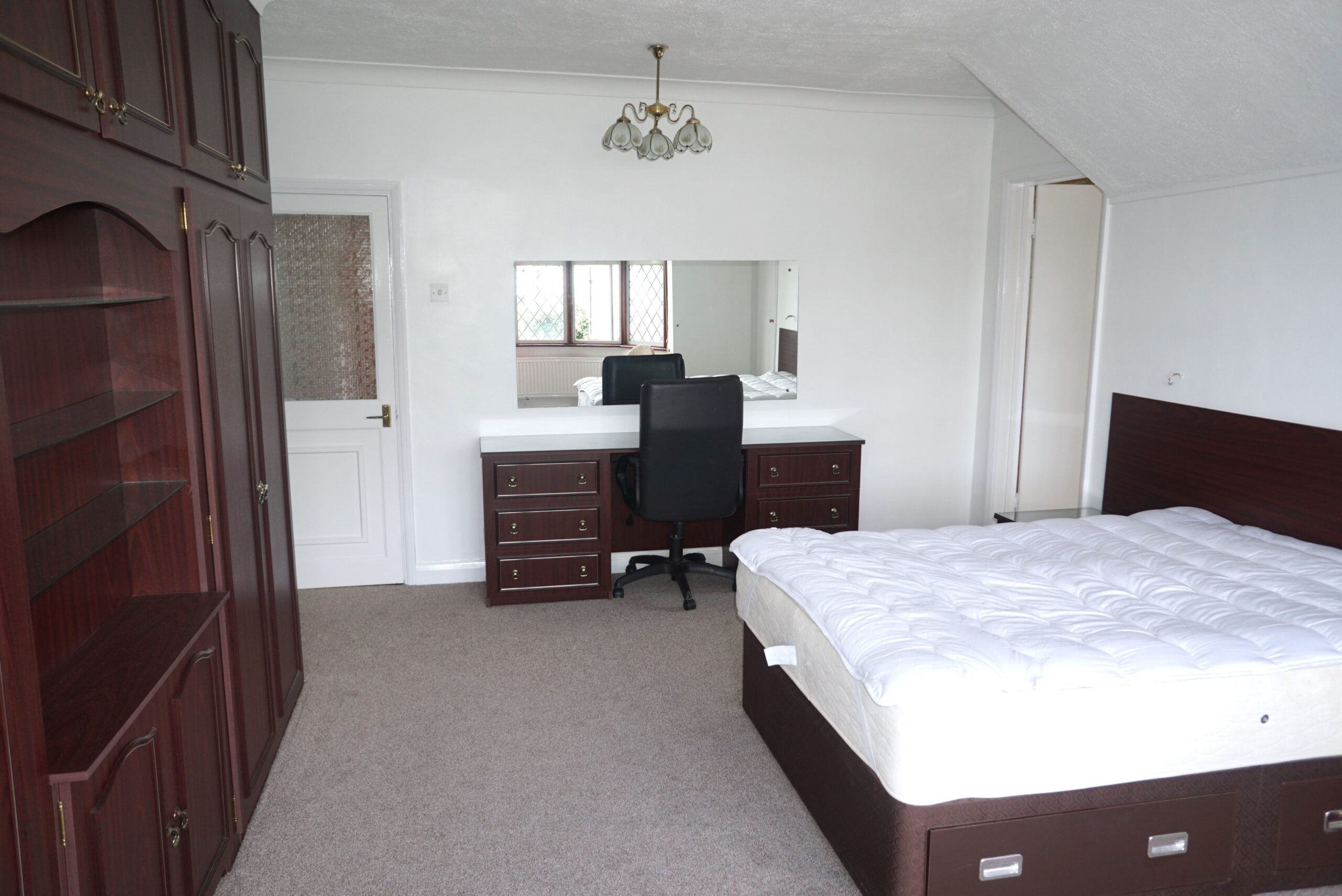 House Manor Road in Greater London