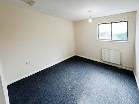 Flat Beaulieu Close in Swindon