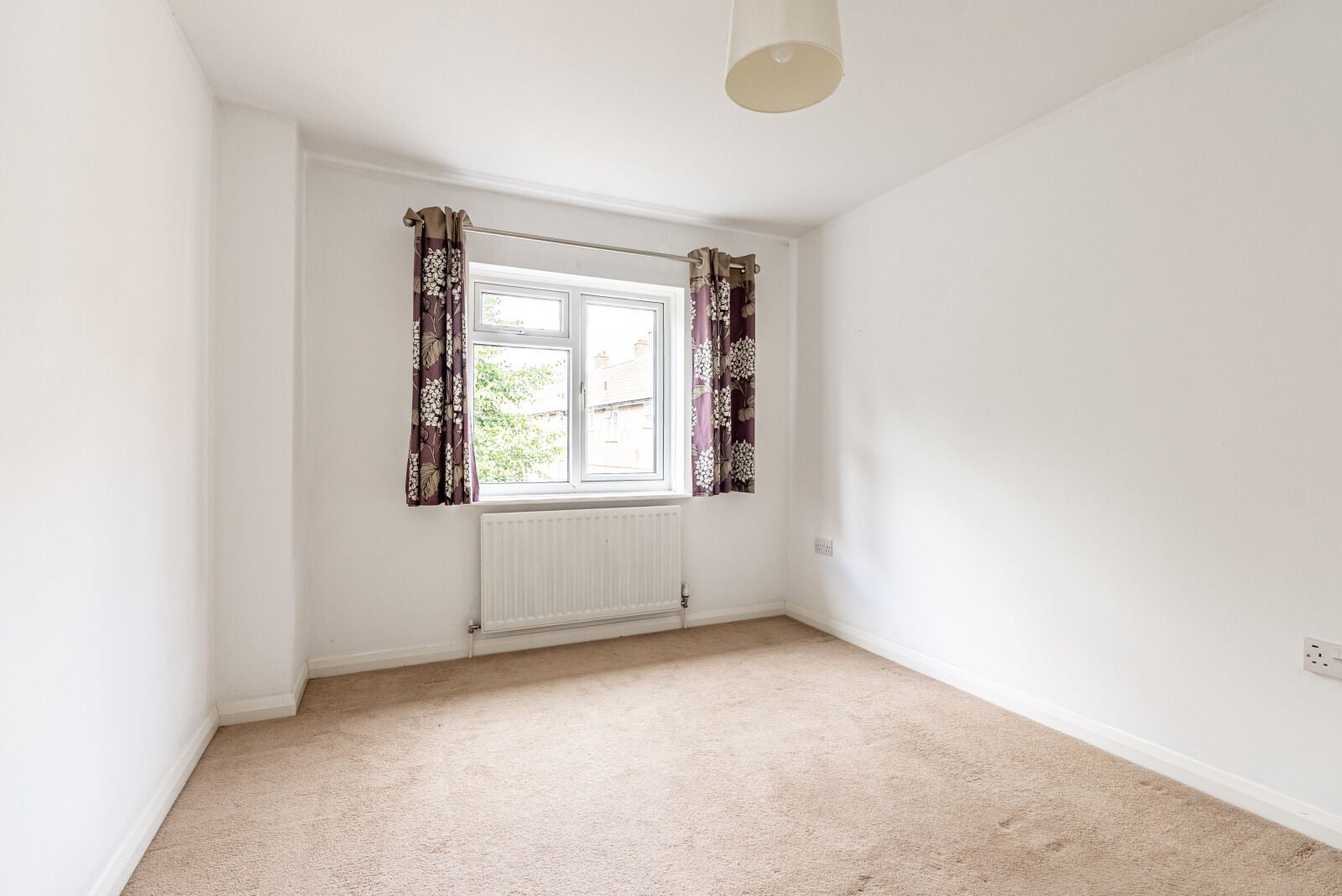 Flat The Ridgeway in St Albans